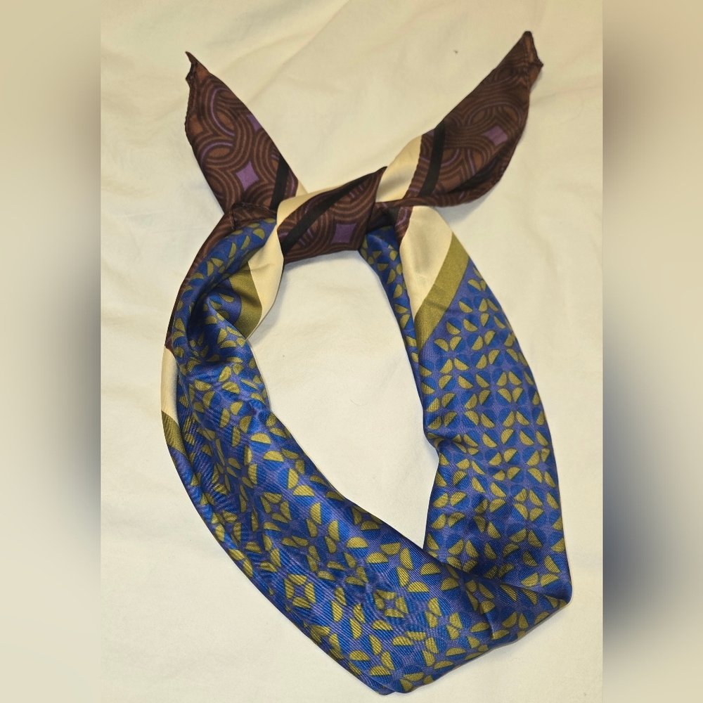 NWOT - Zara Blue and Brown Scarf with Elegant Design